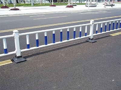 交通護(hù)欄